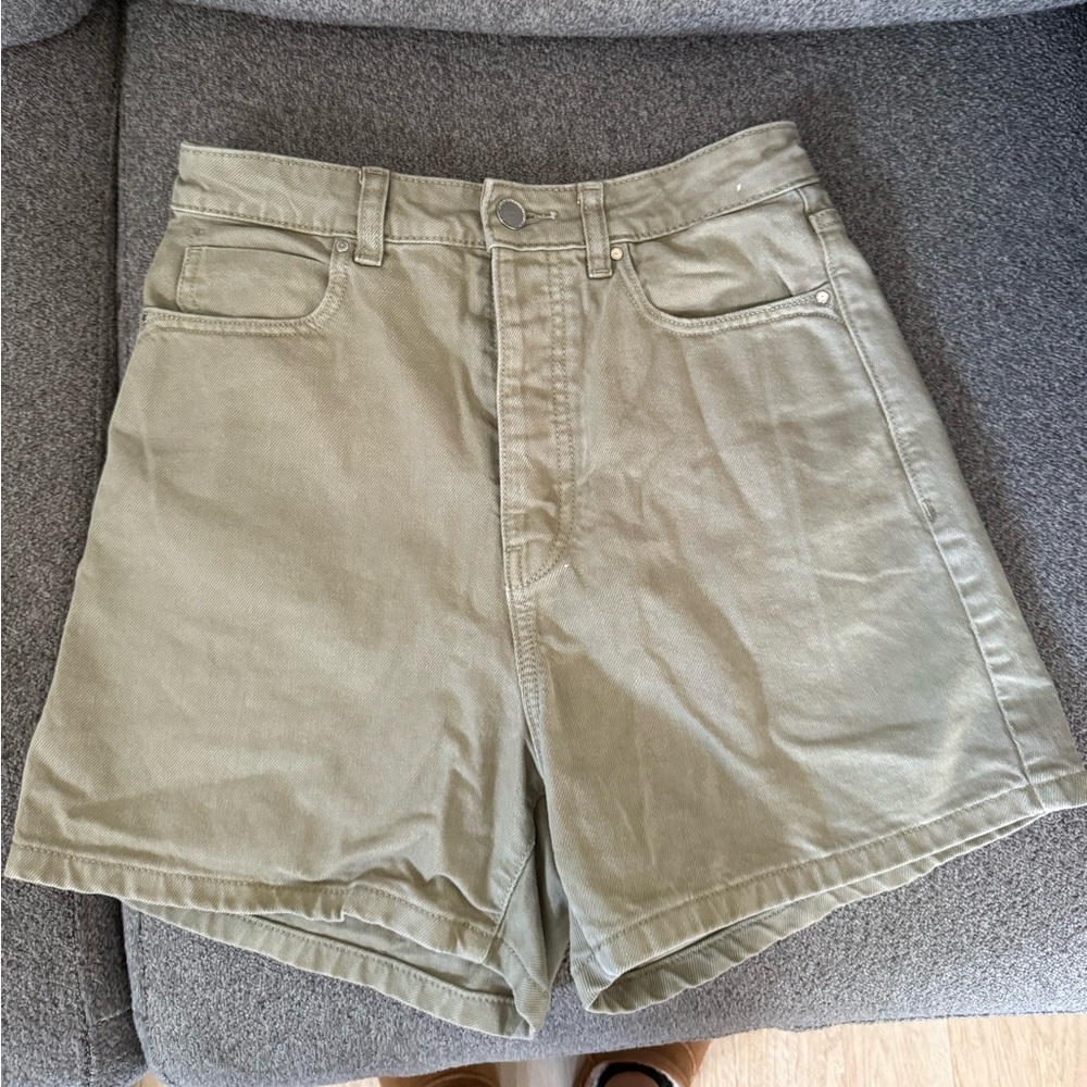 Zara Bermuda Shorts Green Size 6